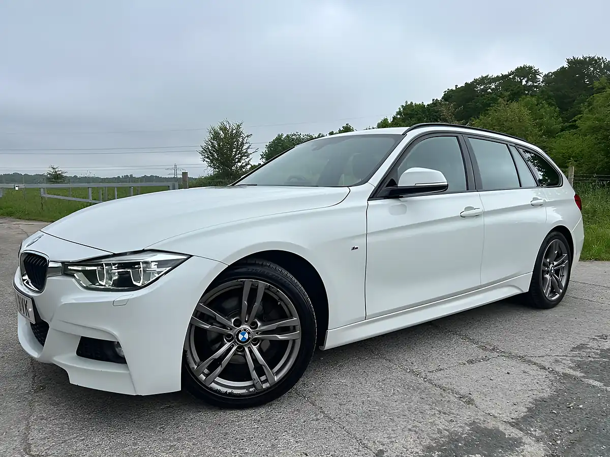 Used 2018 BMW 3 Series M Sport White - Interior and Exterior details 4