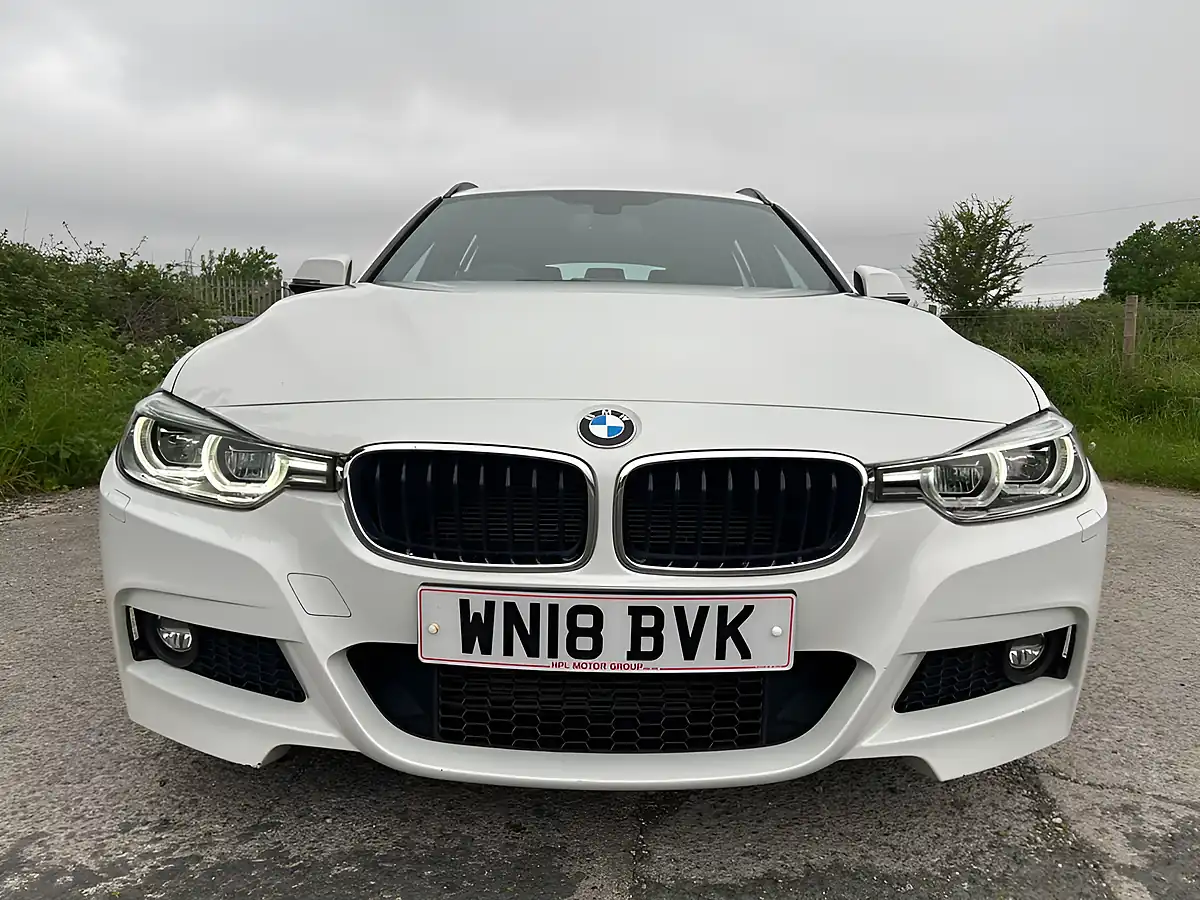 Used 2018 BMW 3 Series M Sport White - Interior and Exterior details 7