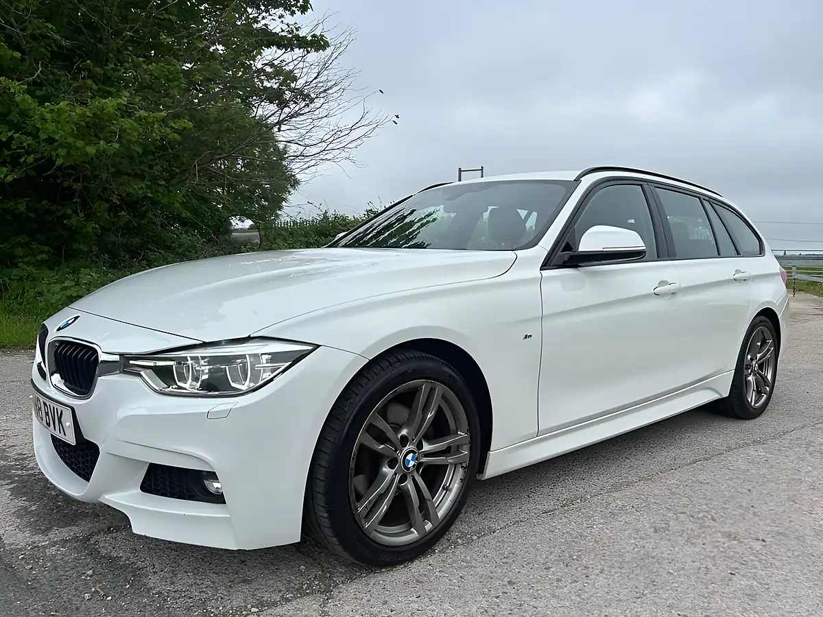 Used 2018 BMW 3 Series M Sport White - Interior and Exterior details 8