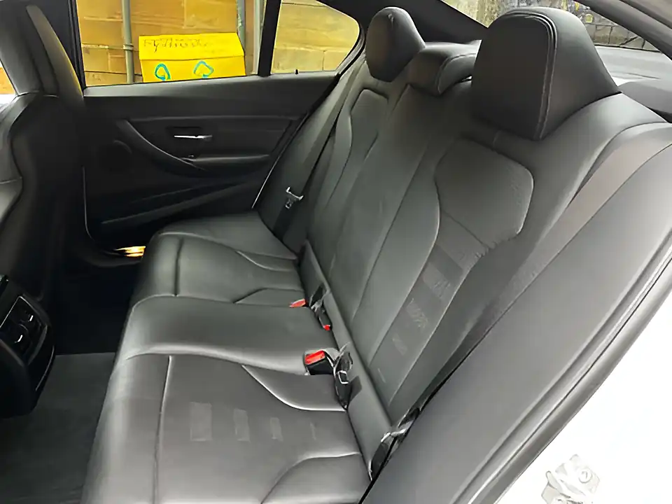 Used 2018 BMW 3 Series M3 Mineral White - Interior and Exterior details 17