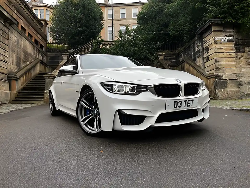 Used 2018 BMW 3 Series M3 Mineral White - Interior and Exterior details 6