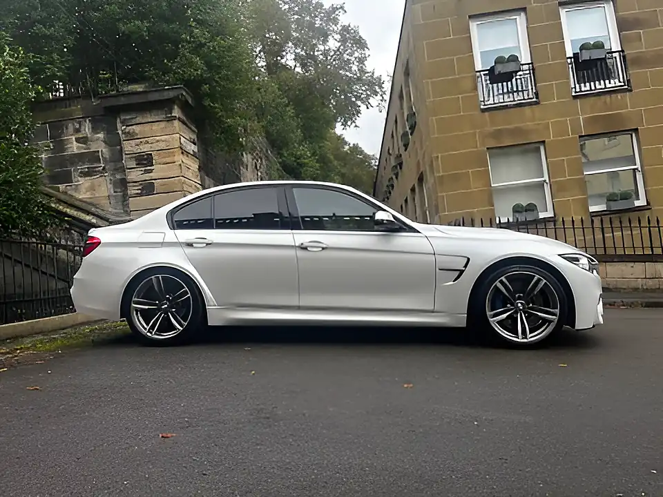 Used 2018 BMW 3 Series M3 Mineral White - Interior and Exterior details 7