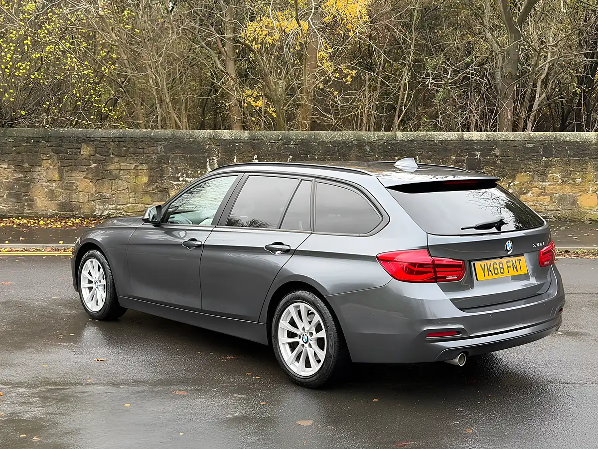 Used 2018 BMW 3 Series Se Mineral Grey - Interior and Exterior details 7