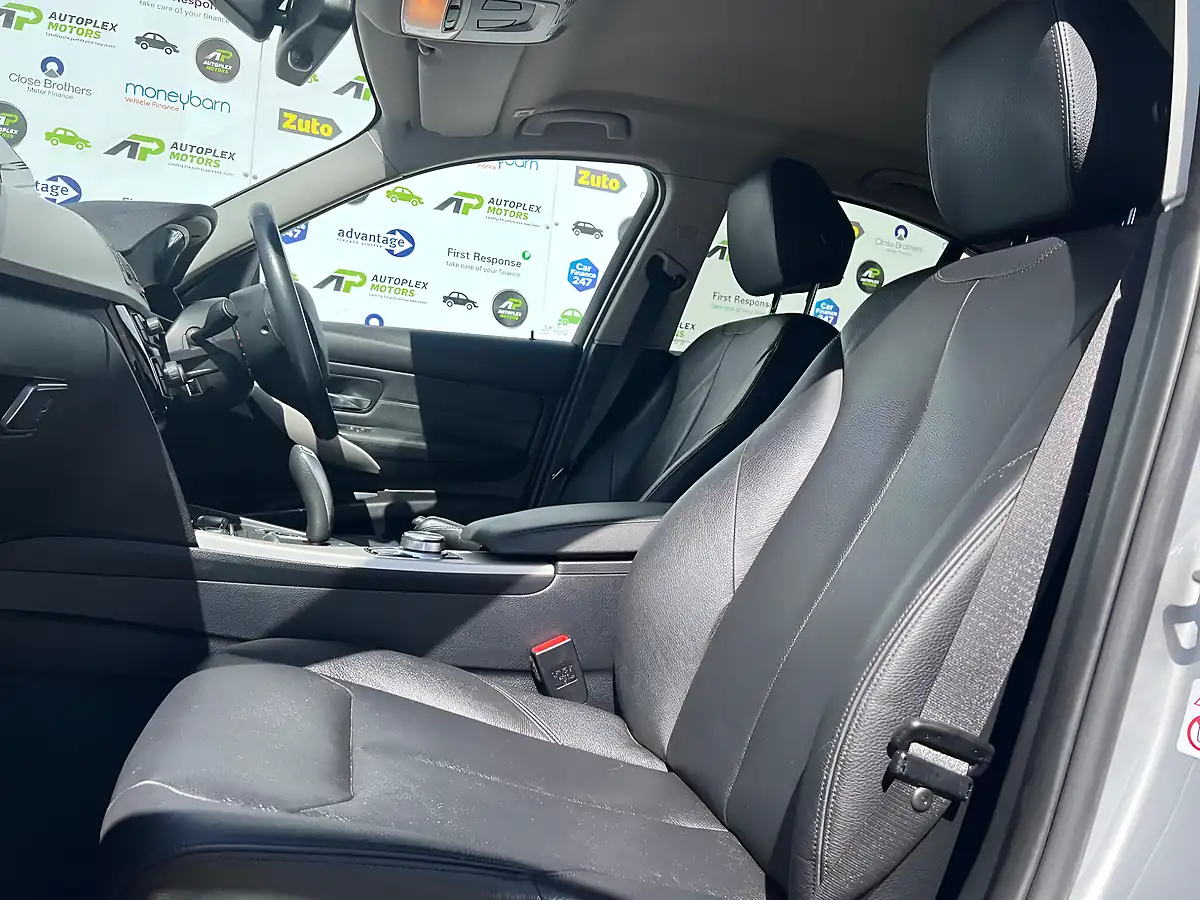 Used 2018 BMW 3 Series Se Silver - Interior and Exterior details 12