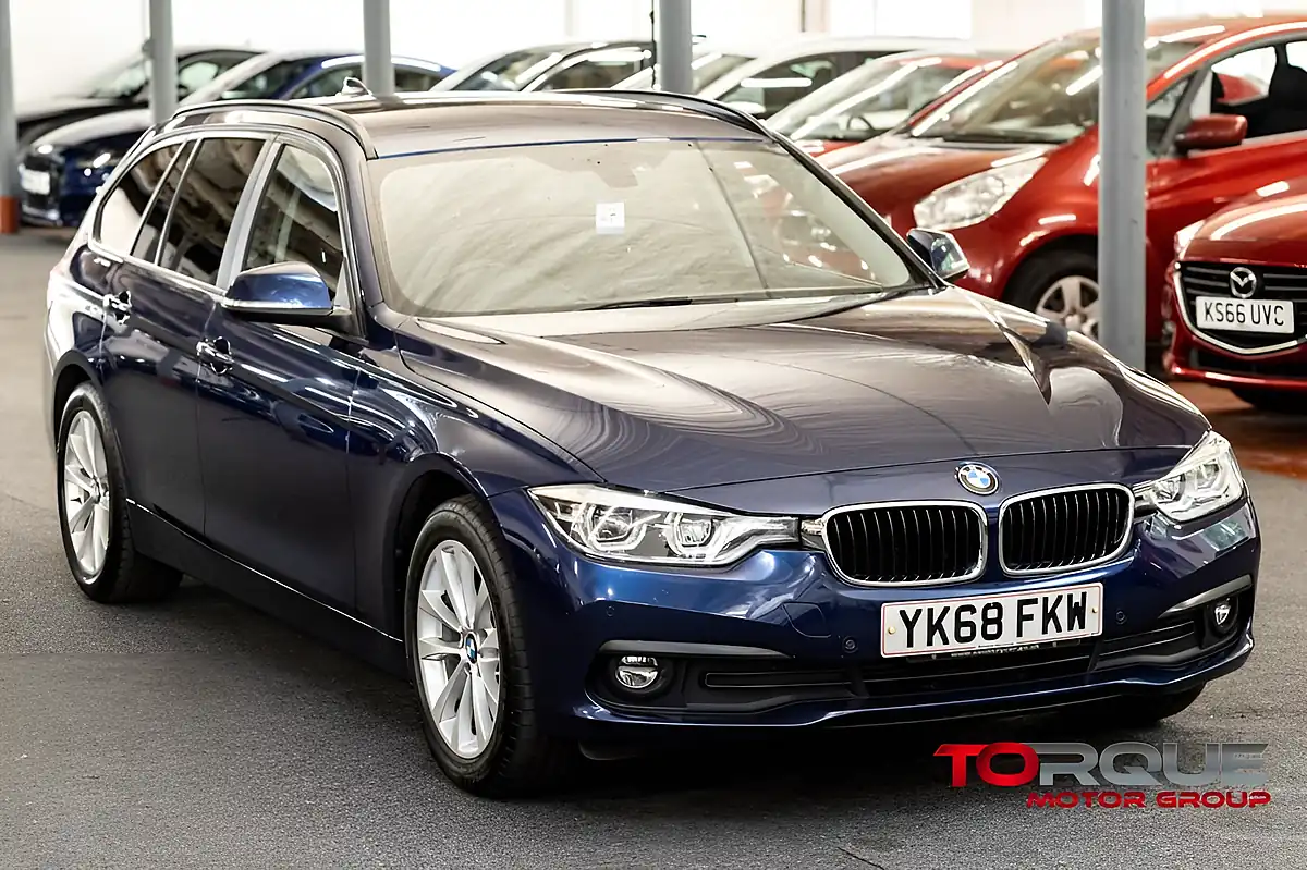 Used 2018 BMW 3 Series Se Touring Blue - Interior and Exterior details 3