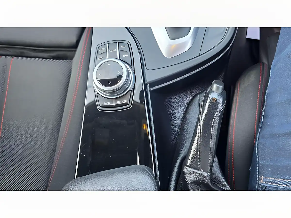 Used 2018 BMW 3 Series Sport Black - Interior and Exterior details 15