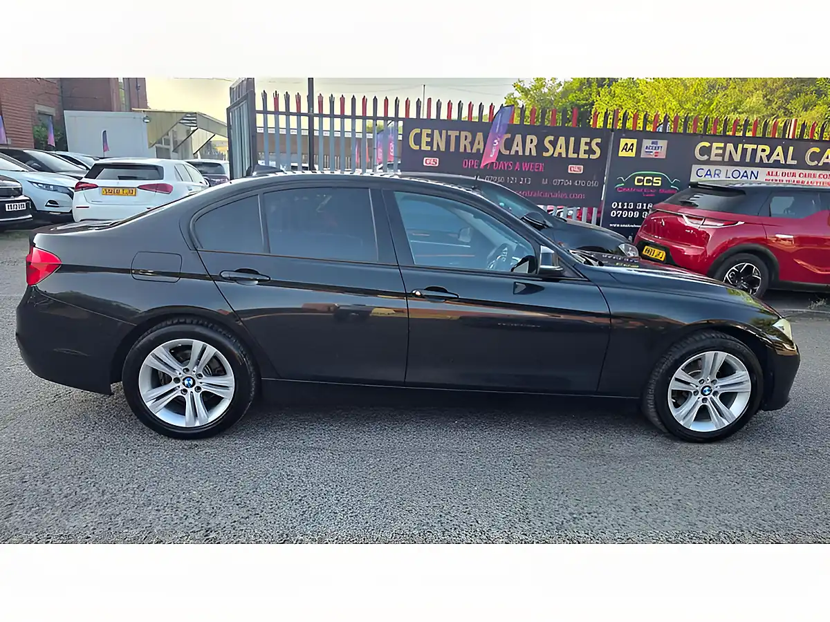 Used 2018 BMW 3 Series Sport Black - Interior and Exterior details 4