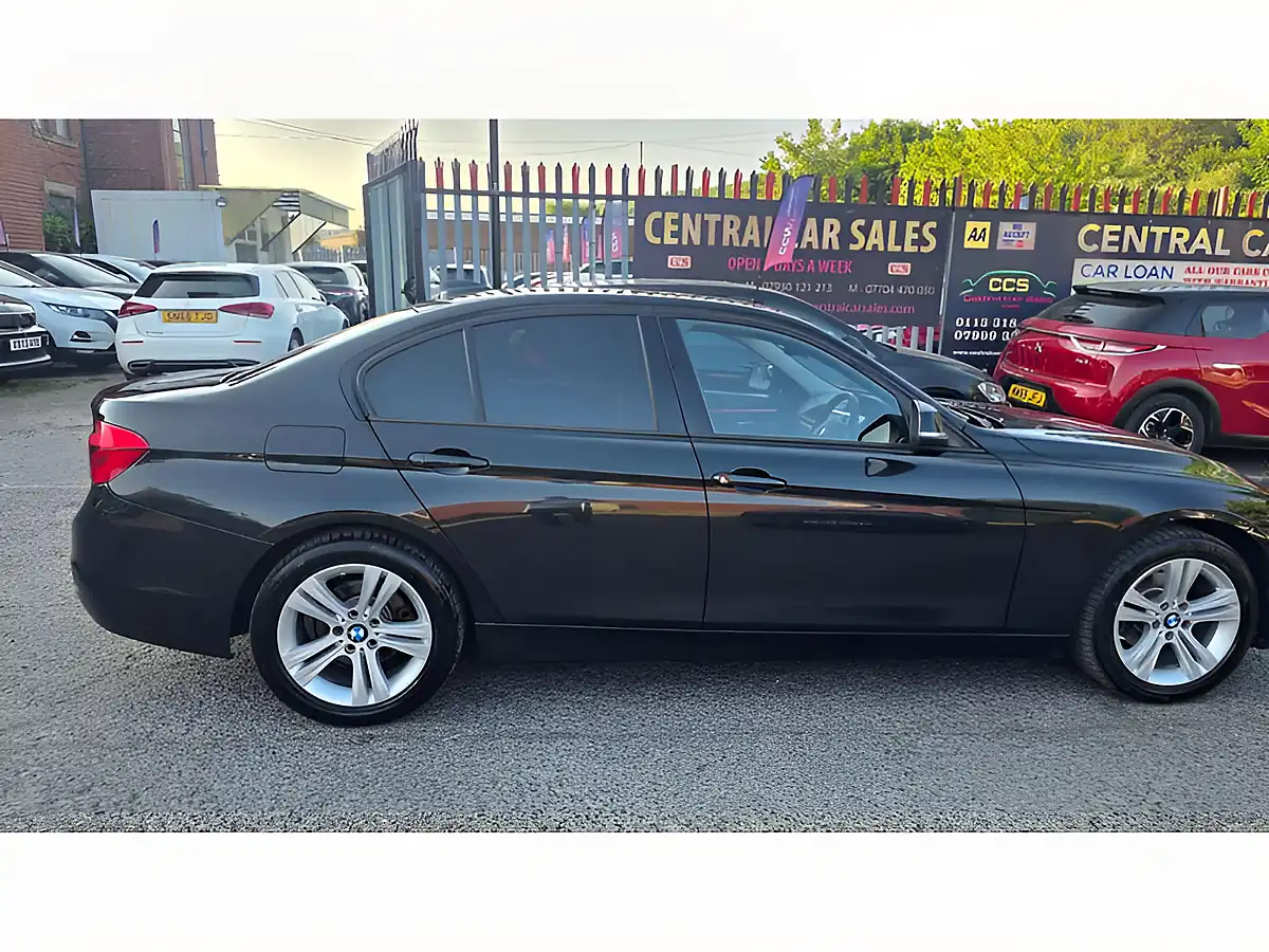 Used 2018 BMW 3 Series Sport Black - Interior and Exterior details 5
