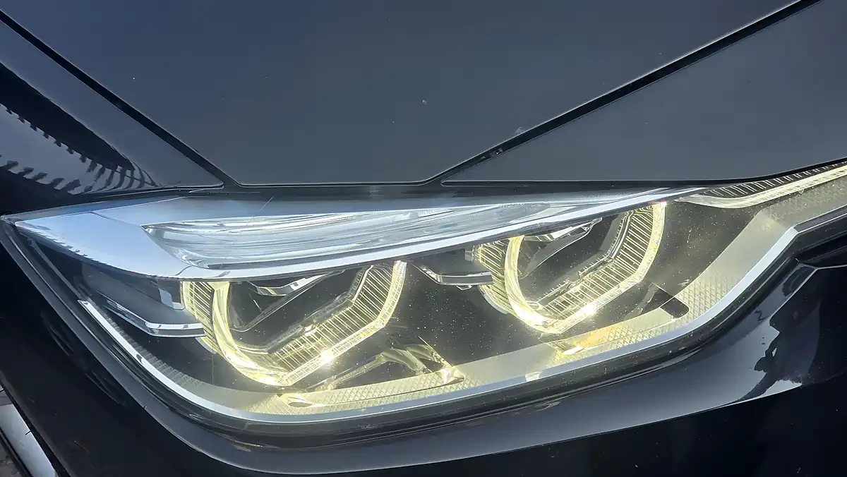 Used 2018 BMW 3 Series Sport Black - Interior and Exterior details 11
