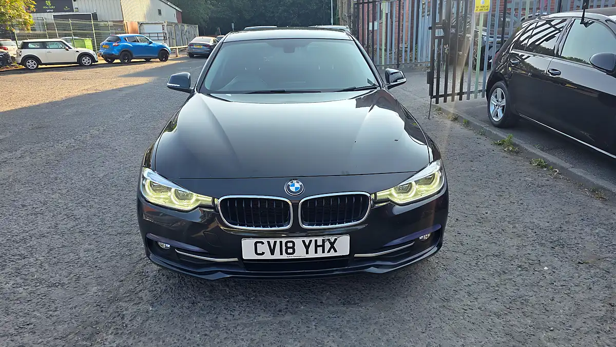 Used 2018 BMW 3 Series Sport Black - Interior and Exterior details 3