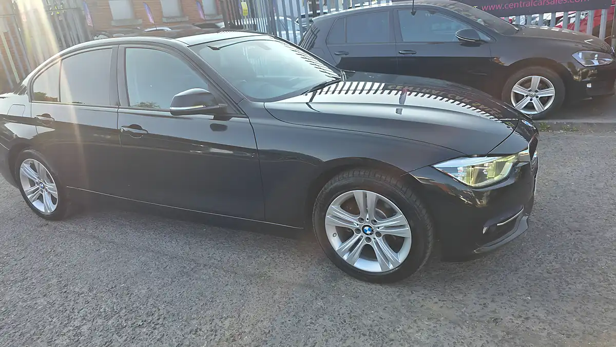 Used 2018 BMW 3 Series Sport Black - Interior and Exterior details 4