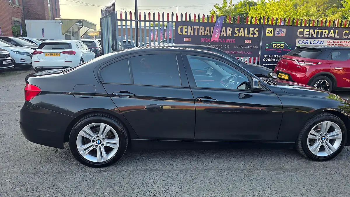 Used 2018 BMW 3 Series Sport Black - Interior and Exterior details 6