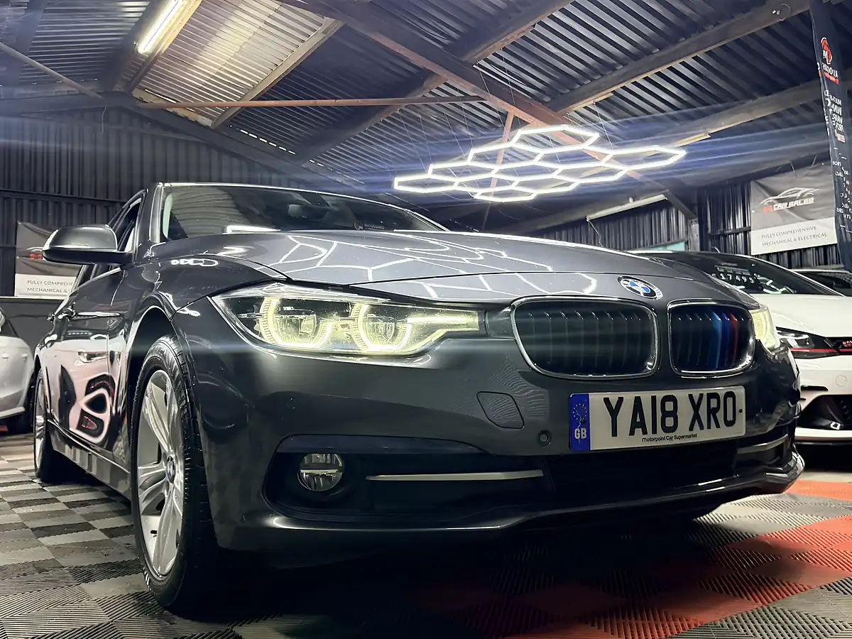 Used 2018 BMW 3 Series Sport Grey - Interior and Exterior details 14
