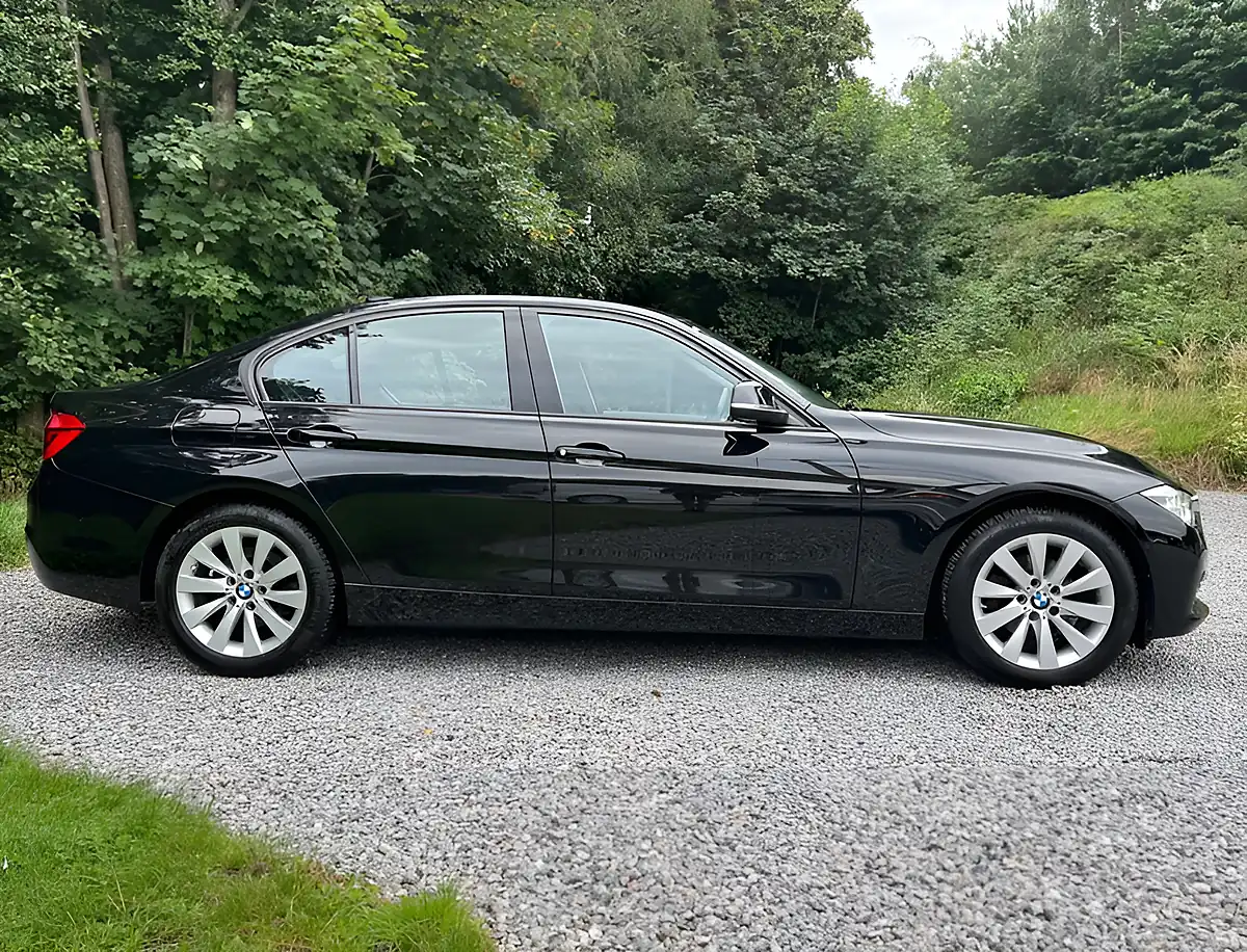 Used 2018 BMW 3 Series Sport Jet Black - Interior and Exterior details 2