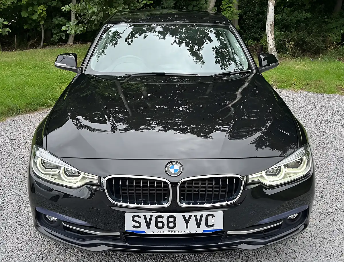 Used 2018 BMW 3 Series Sport Jet Black - Interior and Exterior details 8