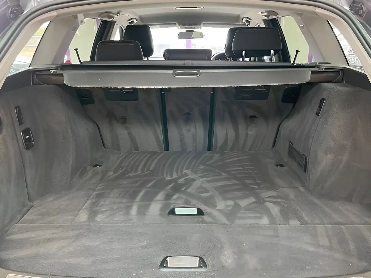 Used 2018 BMW 3 Series Sport Mineral Grey - Interior and Exterior details 12