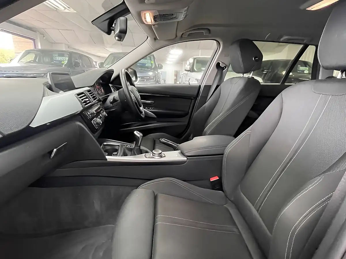 Used 2018 BMW 3 Series Sport Mineral Grey - Interior and Exterior details 16