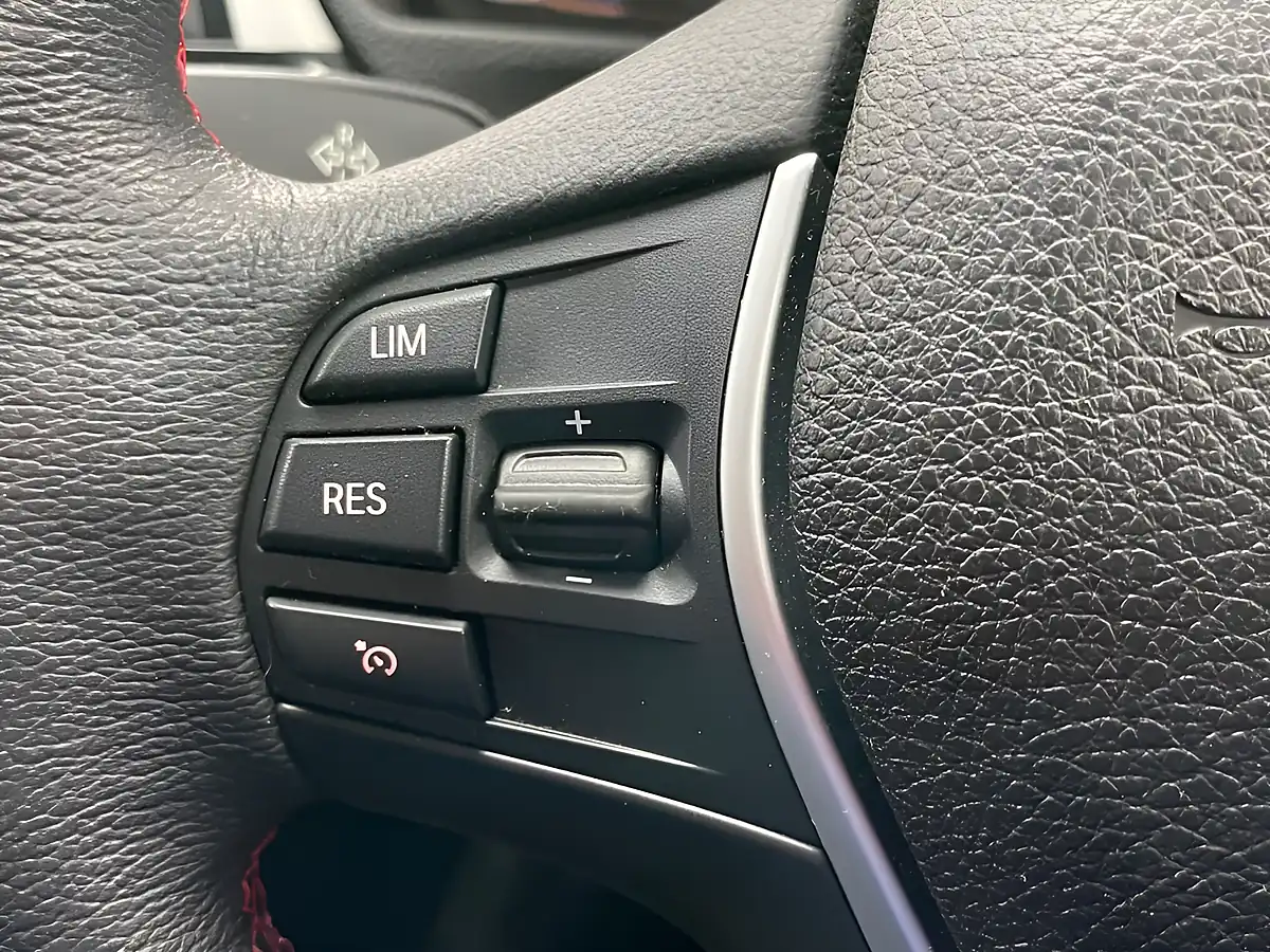 Used 2018 BMW 3 Series Sport Mineral Grey - Interior and Exterior details 17