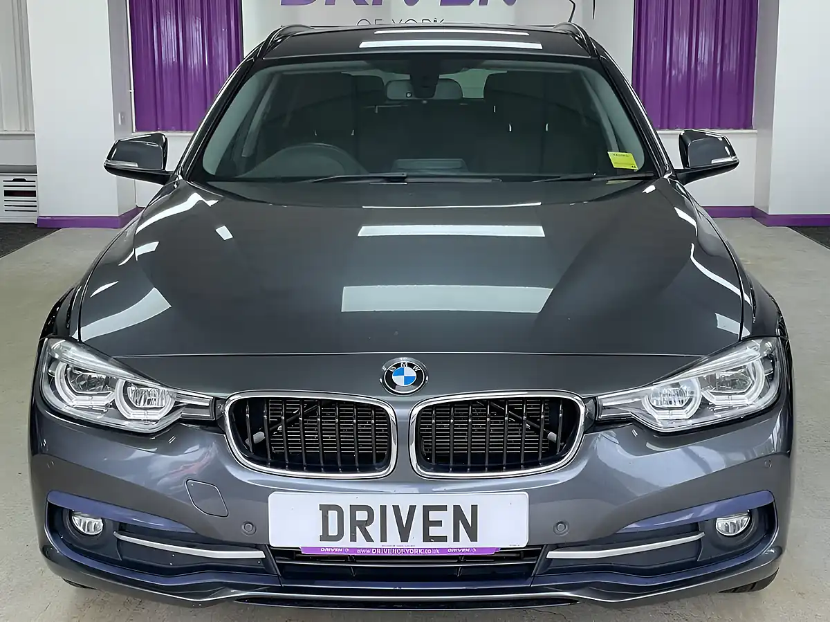 Used 2018 BMW 3 Series Sport Mineral Grey - Interior and Exterior details 6