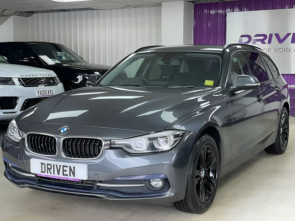 Used 2018 BMW 3 Series Sport Mineral Grey - Interior and Exterior details 7