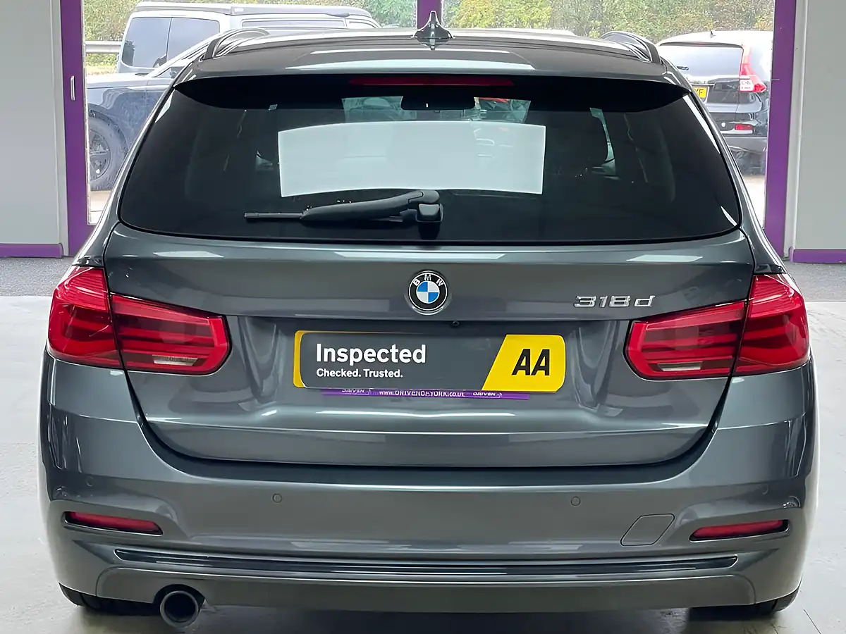 Used 2018 BMW 3 Series Sport Mineral Grey - Interior and Exterior details 9
