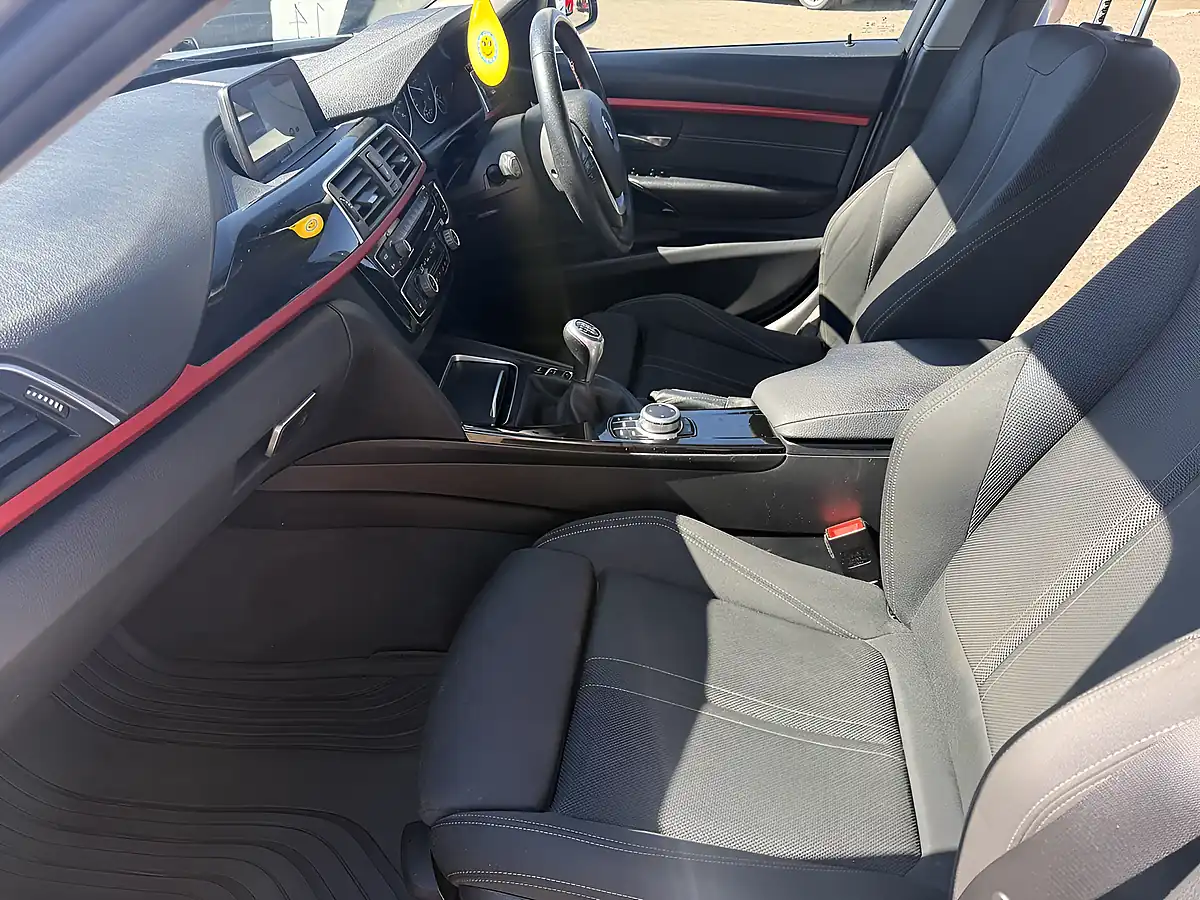 Used 2018 BMW 3 Series Sport Silver - Interior and Exterior details 12