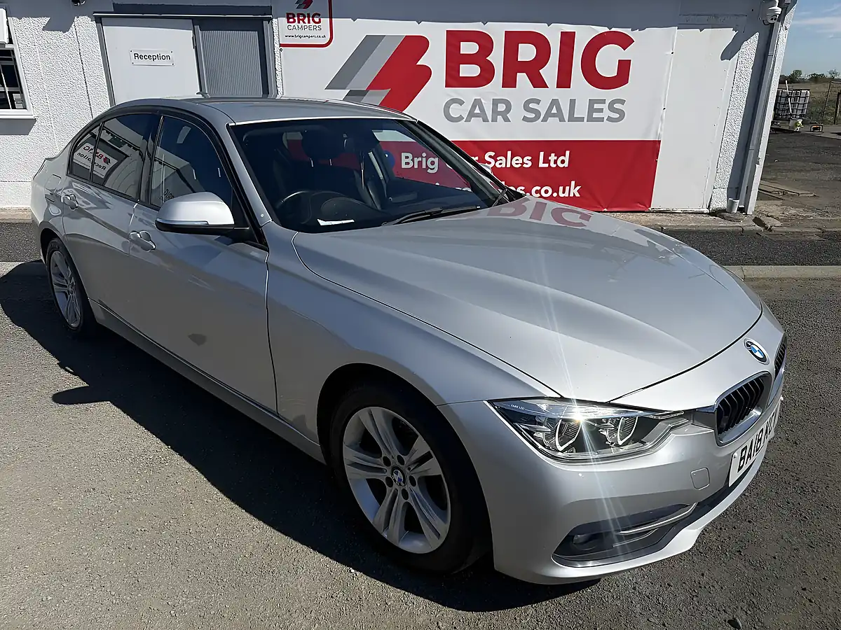 Used 2018 BMW 3 Series Sport Silver - Front View