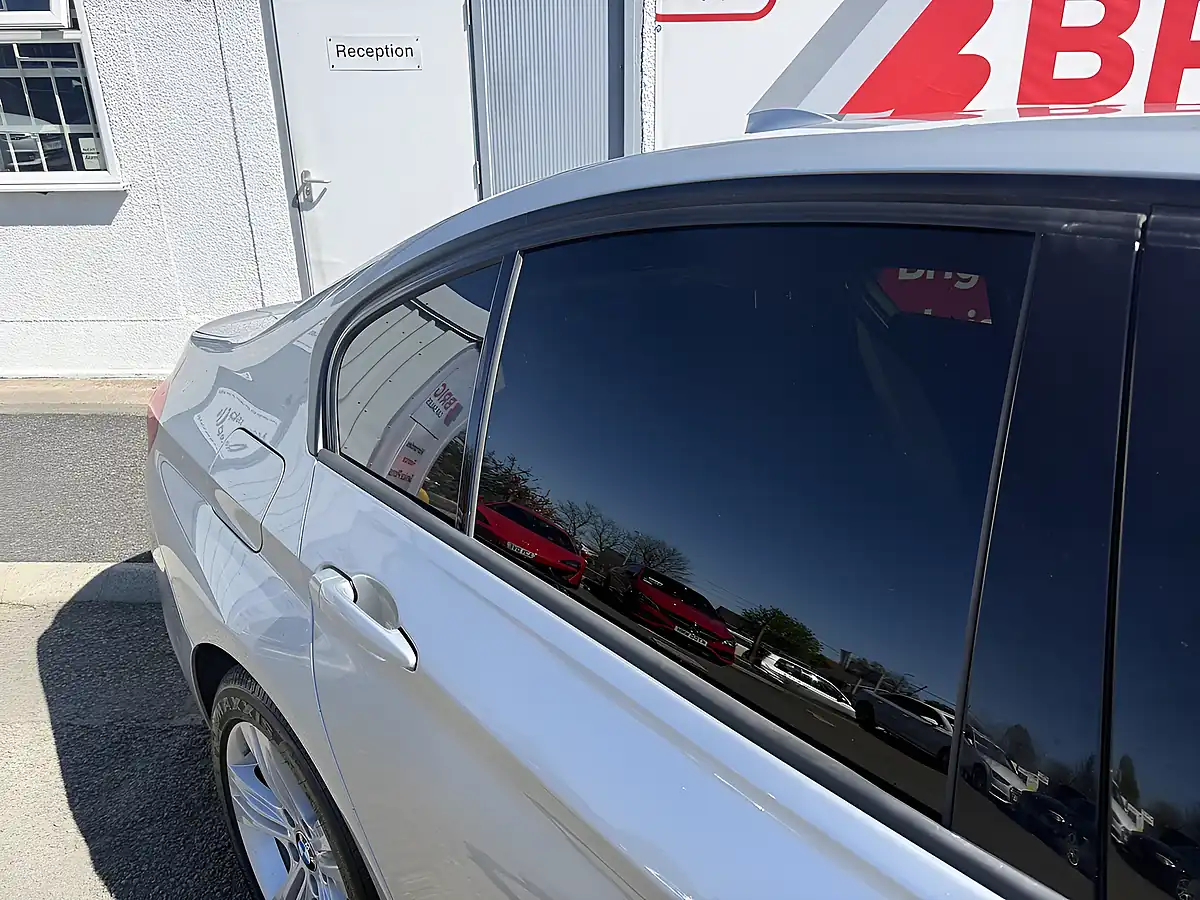Used 2018 BMW 3 Series Sport Silver - Interior and Exterior details 10