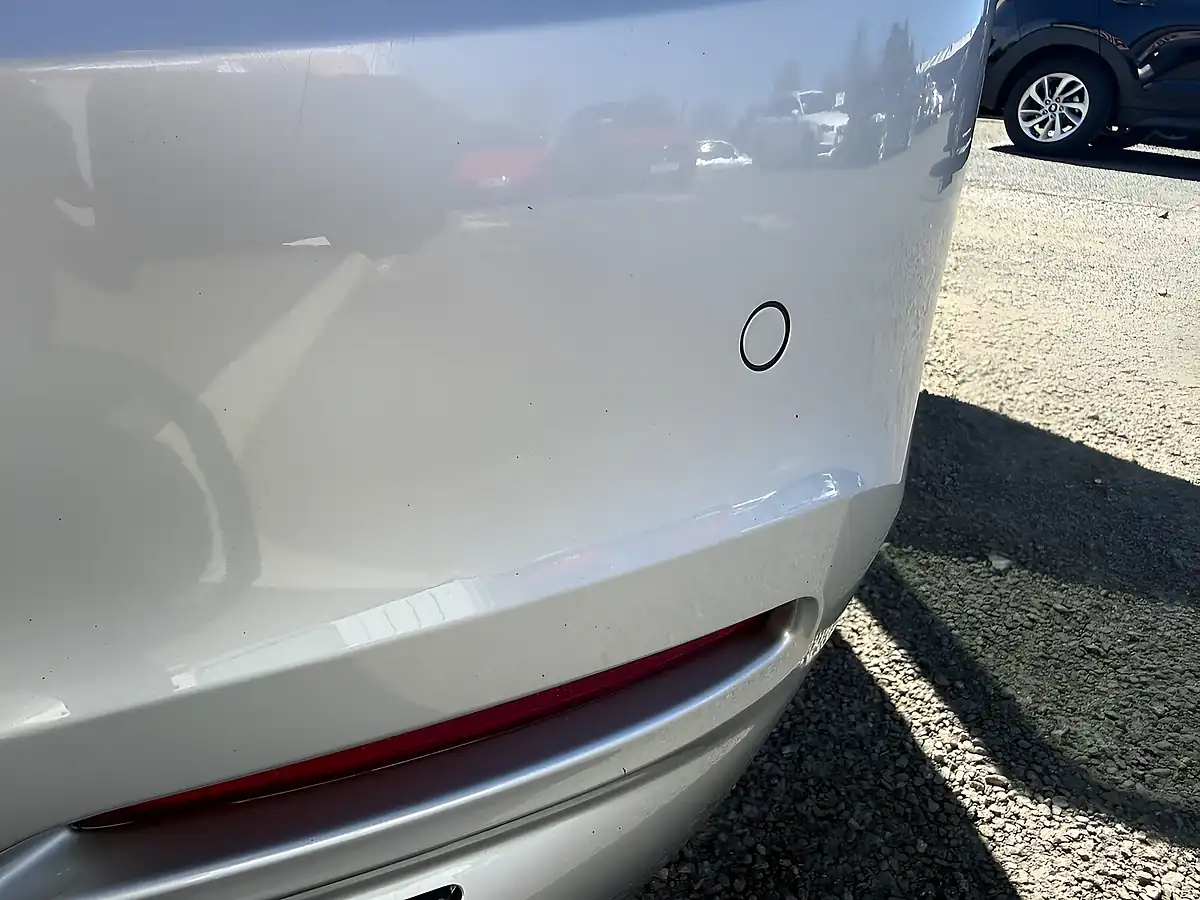 Used 2018 BMW 3 Series Sport Silver - Interior and Exterior details 18