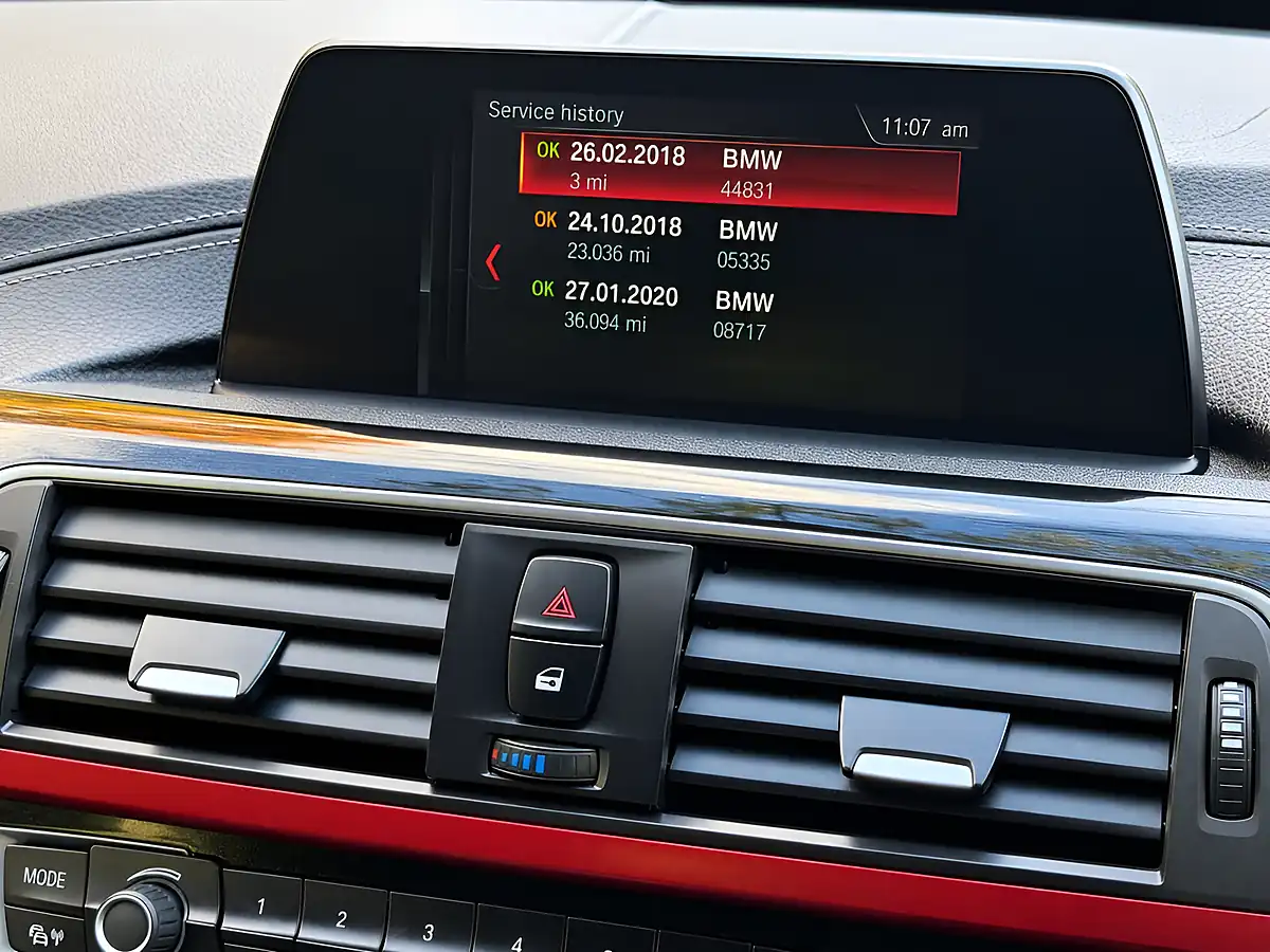 Used 2018 BMW 3 Series Sport Touring Black - Interior and Exterior details 16