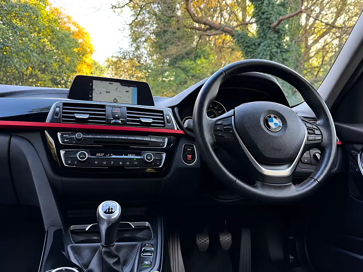 Used 2018 BMW 3 Series Sport Touring Black - Interior and Exterior details 18