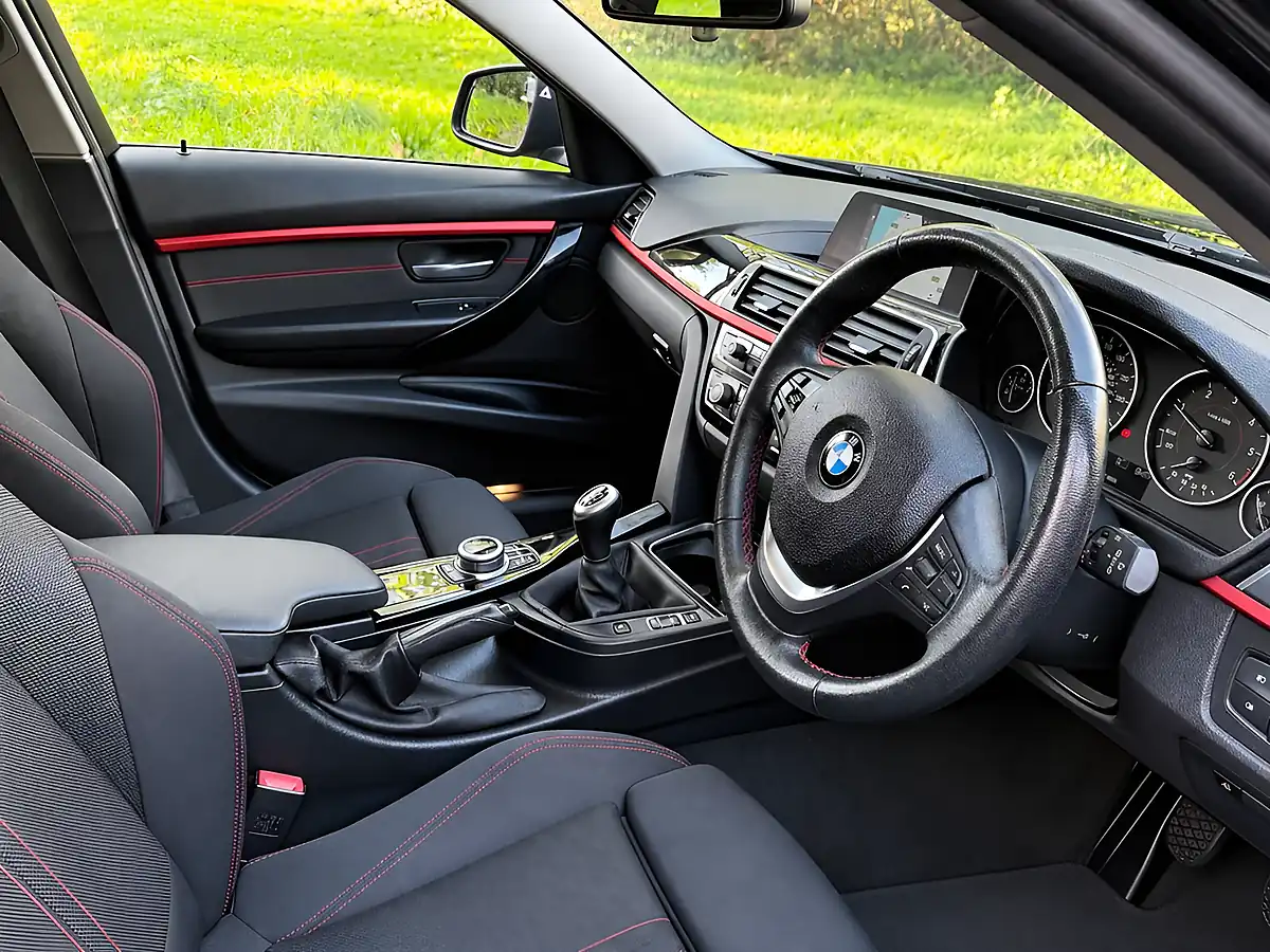 Used 2018 BMW 3 Series Sport Touring Black - Interior and Exterior details 2