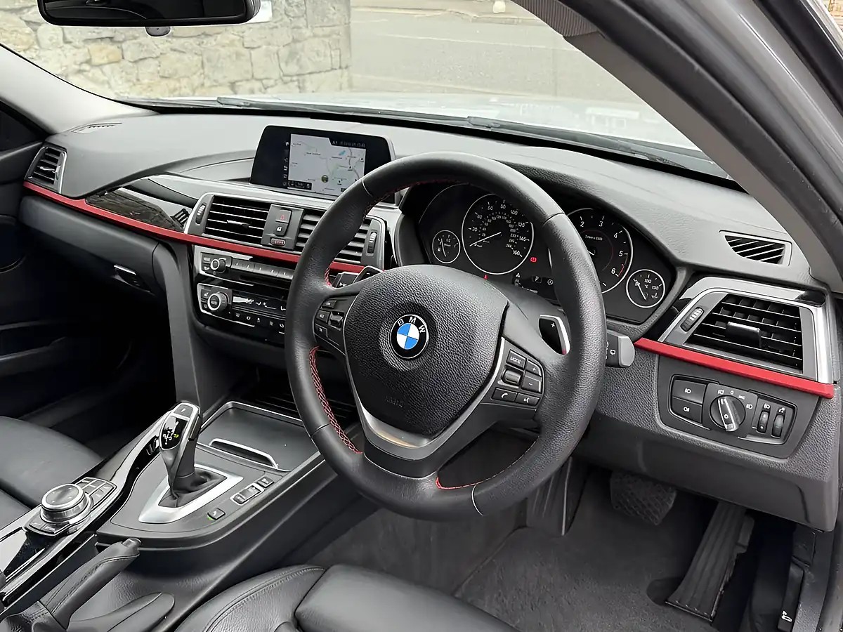 Used 2018 BMW 3 Series Sport Touring Silver - Interior and Exterior details 6