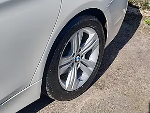 Used 2018 BMW 3 Series Sport Touring White - Interior and Exterior details 11