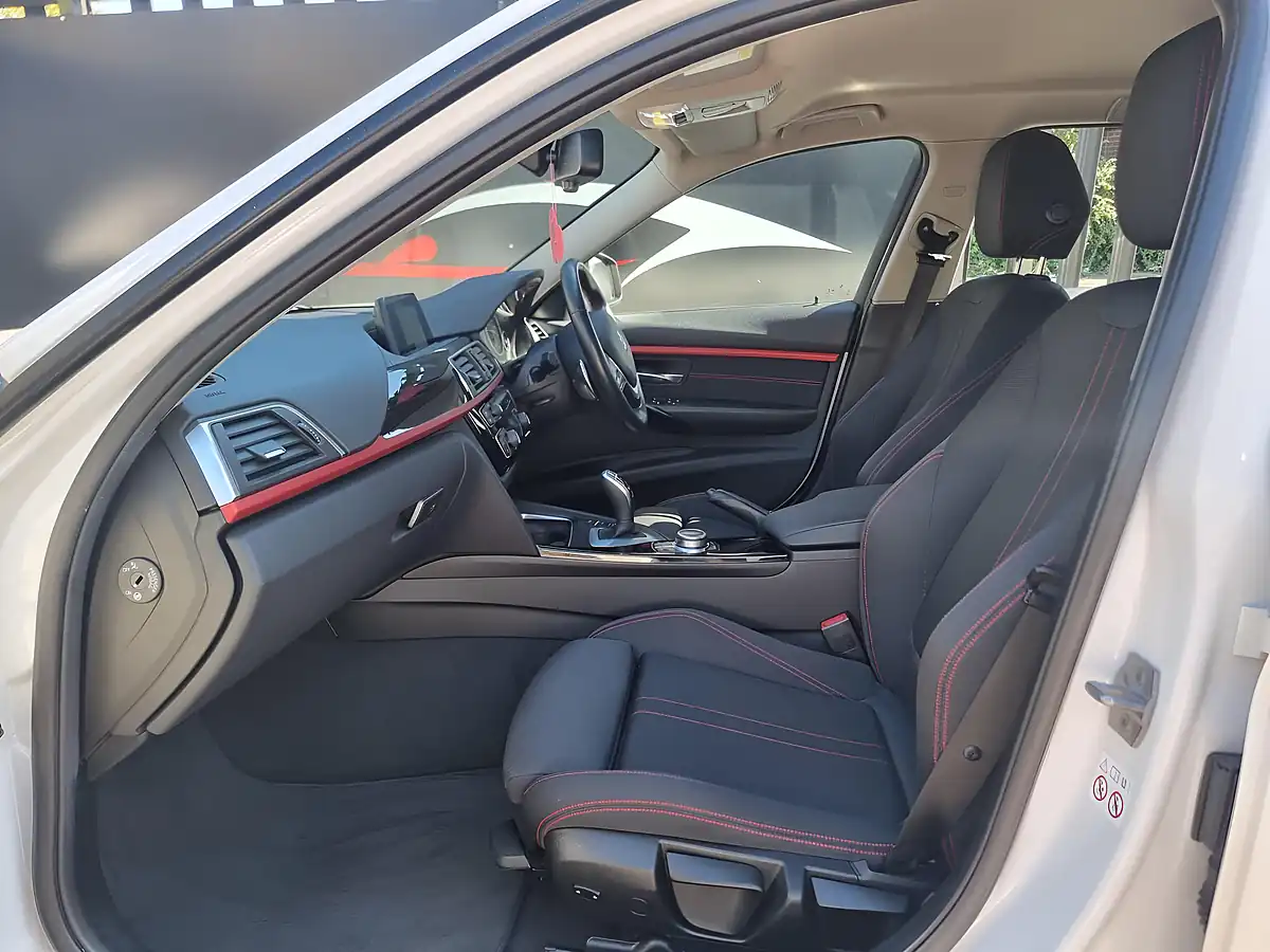 Used 2018 BMW 3 Series Sport Touring White - Interior and Exterior details 15
