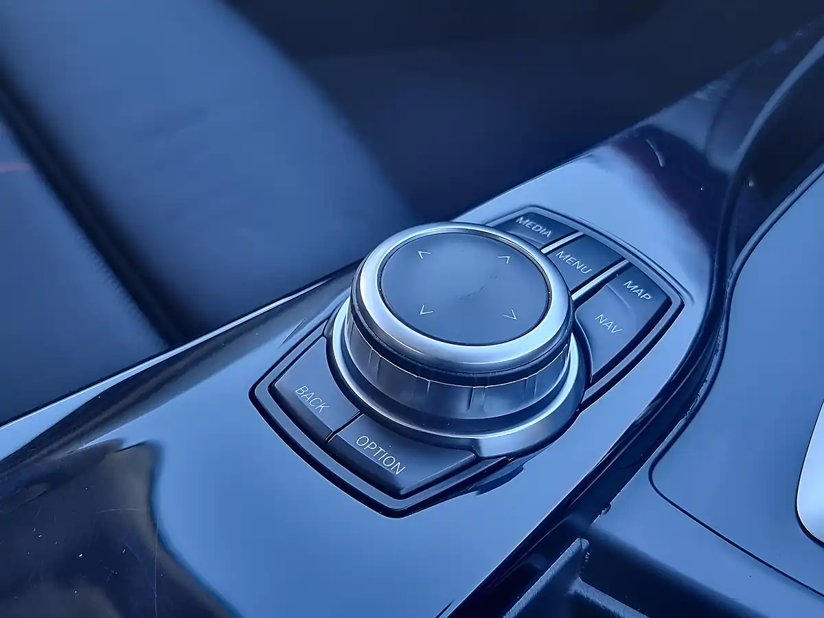 Used 2018 BMW 3 Series Sport Touring White - Interior and Exterior details 19