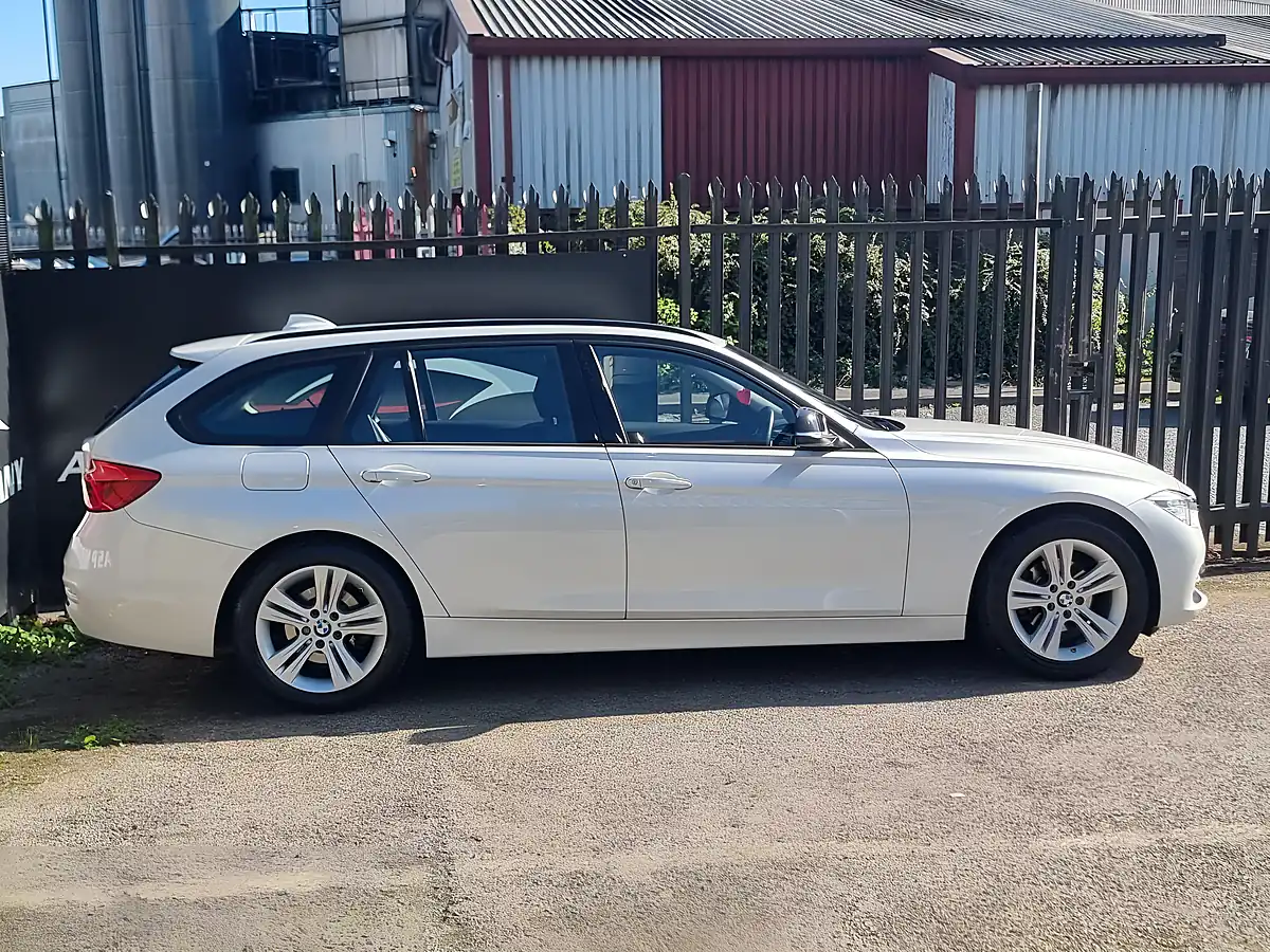 Used 2018 BMW 3 Series Sport Touring White - Interior and Exterior details 5