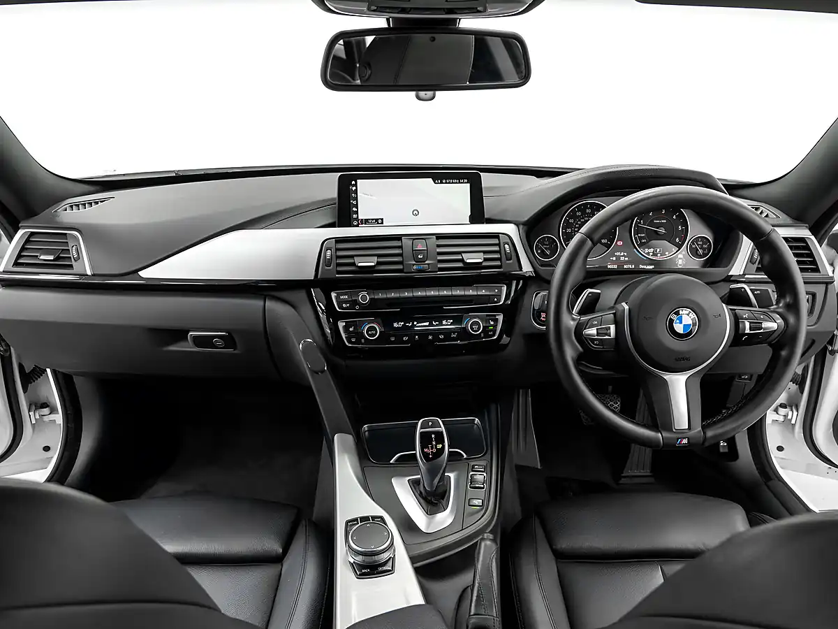 Used 2018 BMW 4 Series Gran Coupe M Sport Alpine White - Interior and Exterior details 16