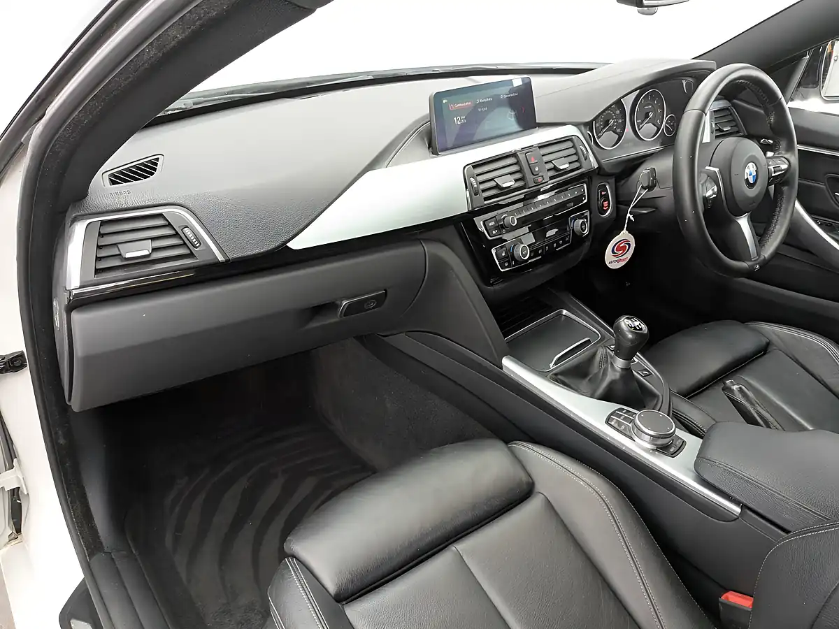 Used 2018 BMW 4 Series Gran Coupe M Sport White - Interior and Exterior details 16