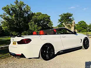 Used 2018 BMW 4 Series M Sport Alpine White - Interior and Exterior details 9