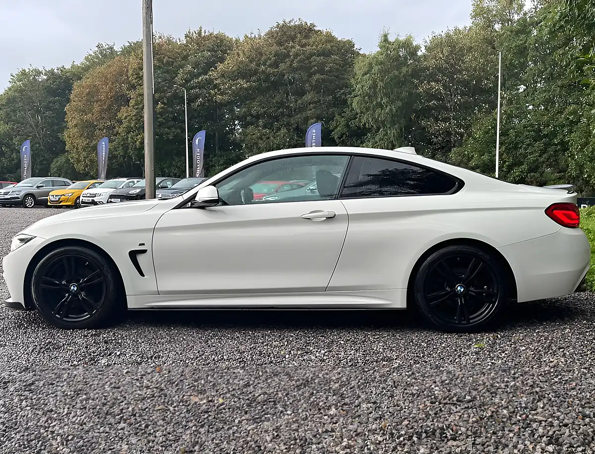 Used 2018 BMW 4 Series M Sport Alpine White - Interior and Exterior details 6