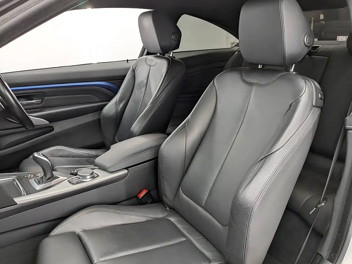 Used 2018 BMW 4 Series M Sport Alpine White - Interior and Exterior details 13