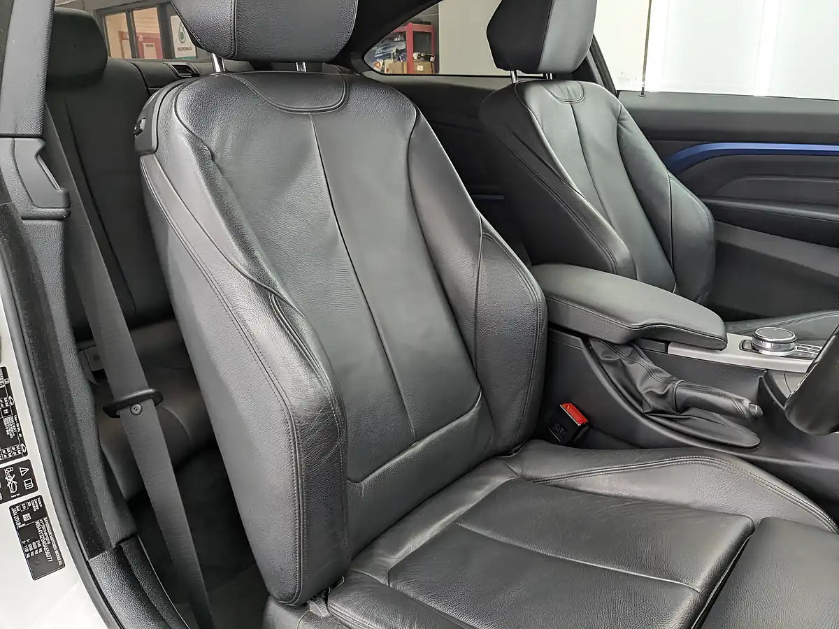 Used 2018 BMW 4 Series M Sport Alpine White - Interior and Exterior details 19