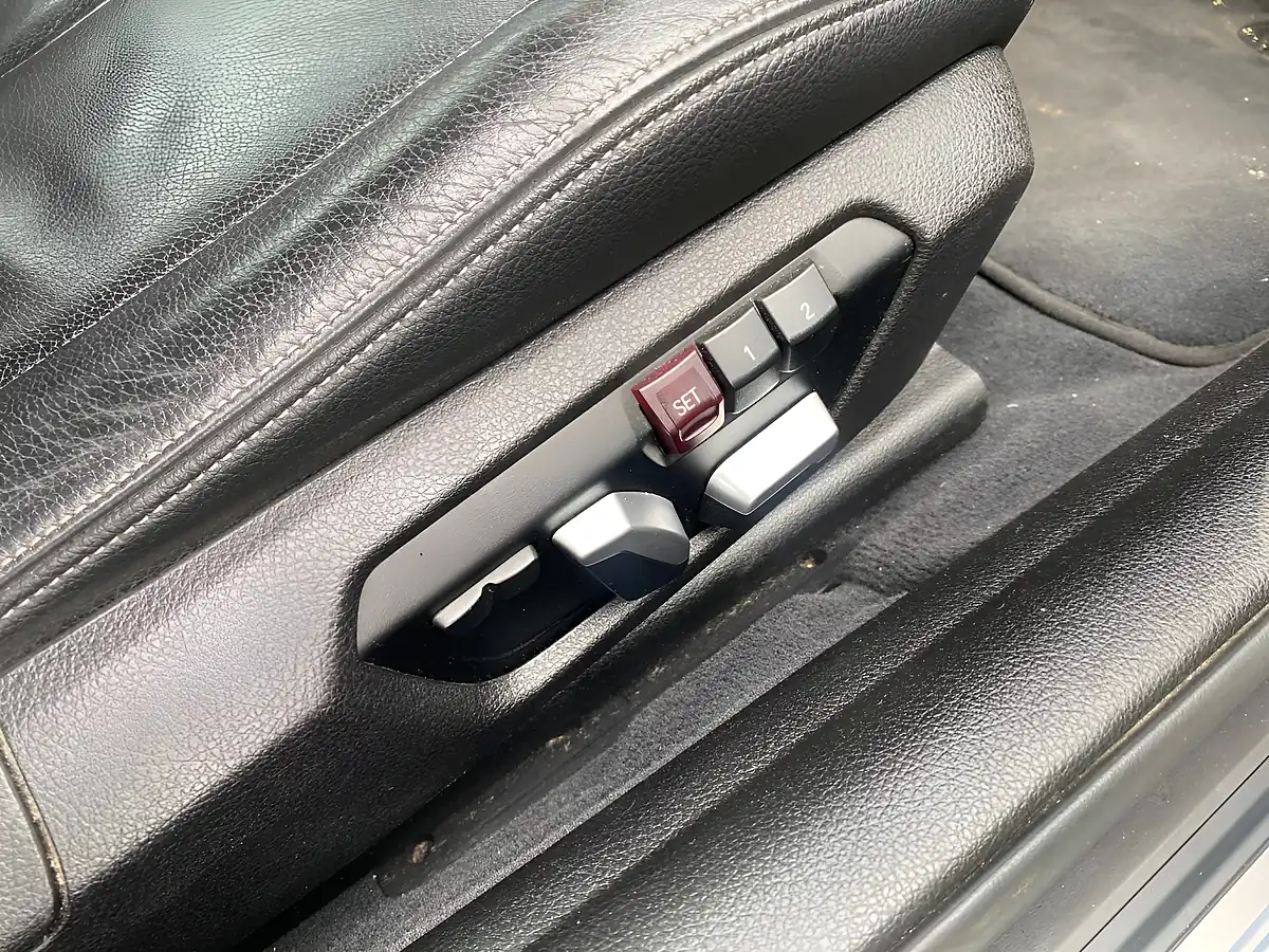 Used 2018 BMW 4 Series M Sport Black - Interior and Exterior details 5