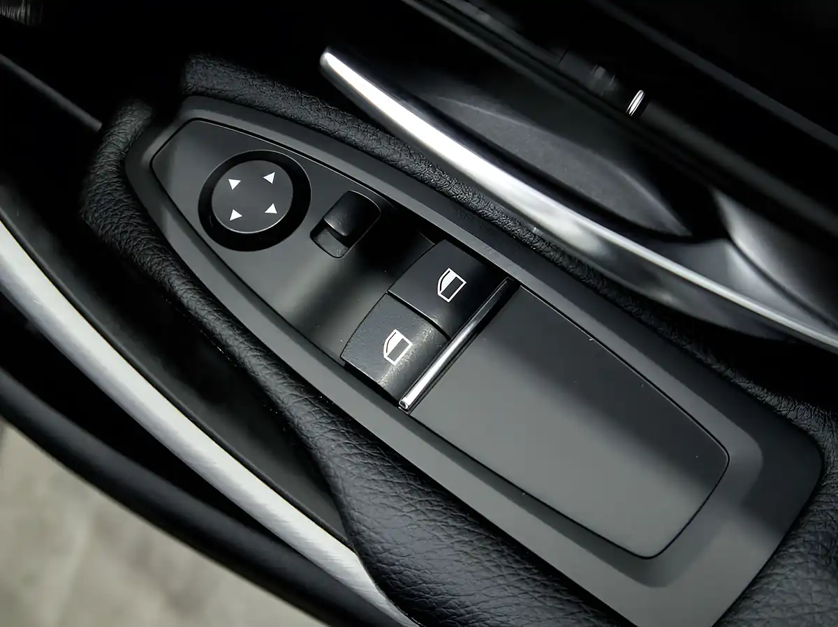 Used 2018 BMW 4 Series M Sport Black - Interior and Exterior details 15