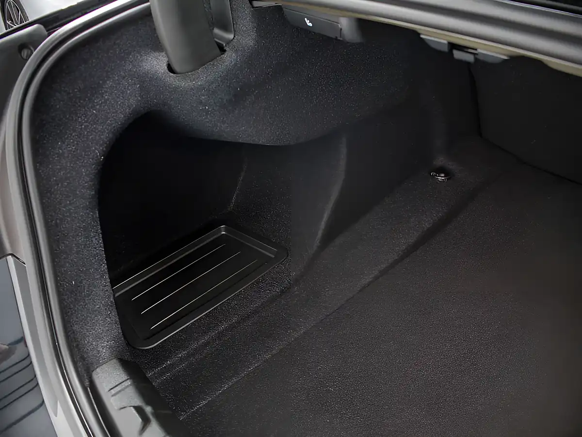 Used 2018 BMW 4 Series M Sport Black - Interior and Exterior details 17