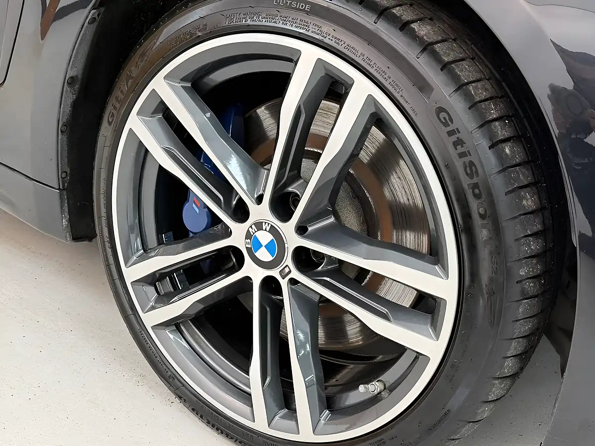 Used 2018 BMW 4 Series M Sport Black - Interior and Exterior details 16