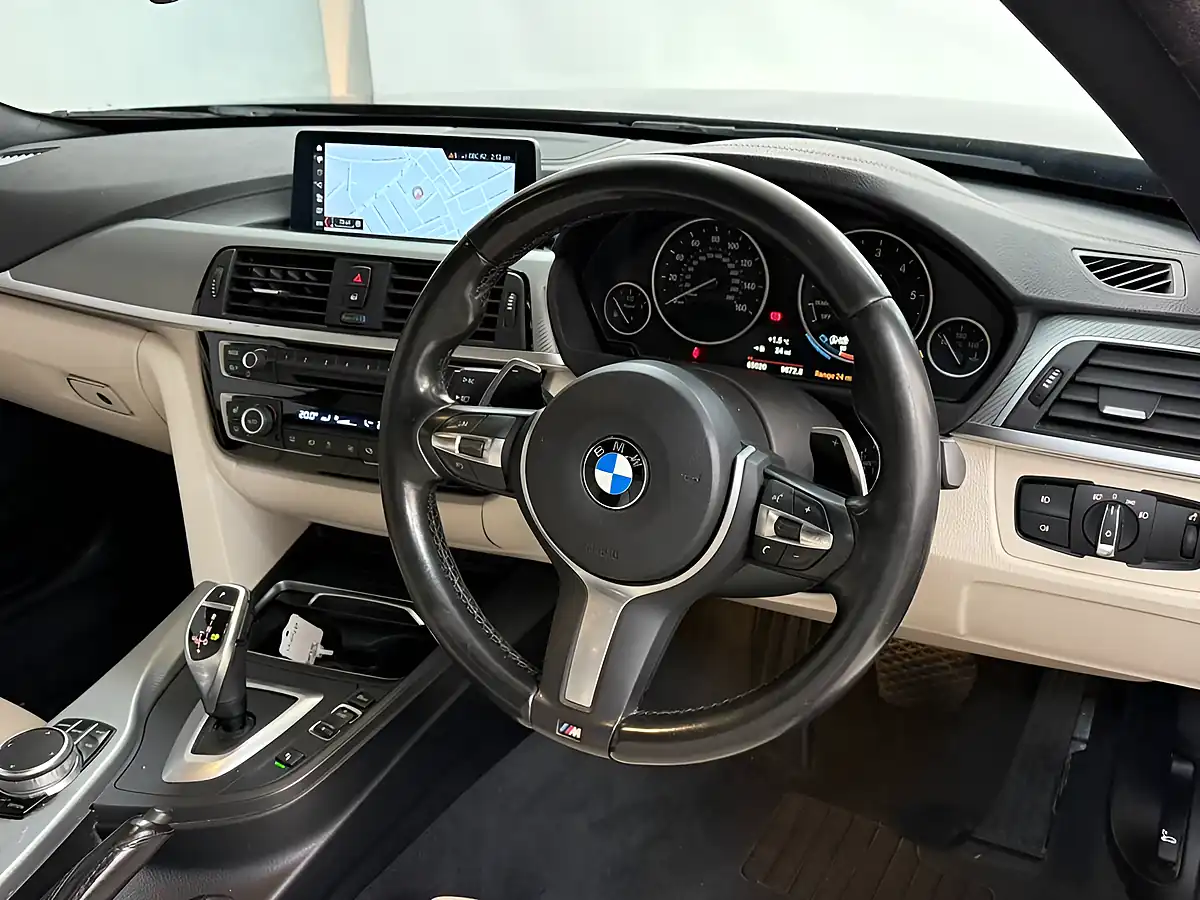 Used 2018 BMW 4 Series M Sport Black - Interior and Exterior details 17