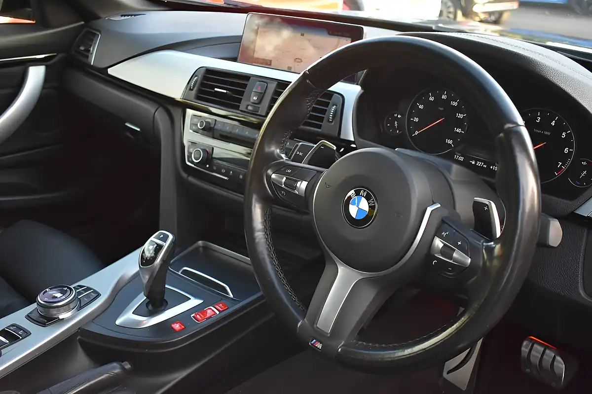 Used 2018 BMW 4 Series M Sport Black - Interior and Exterior details 7