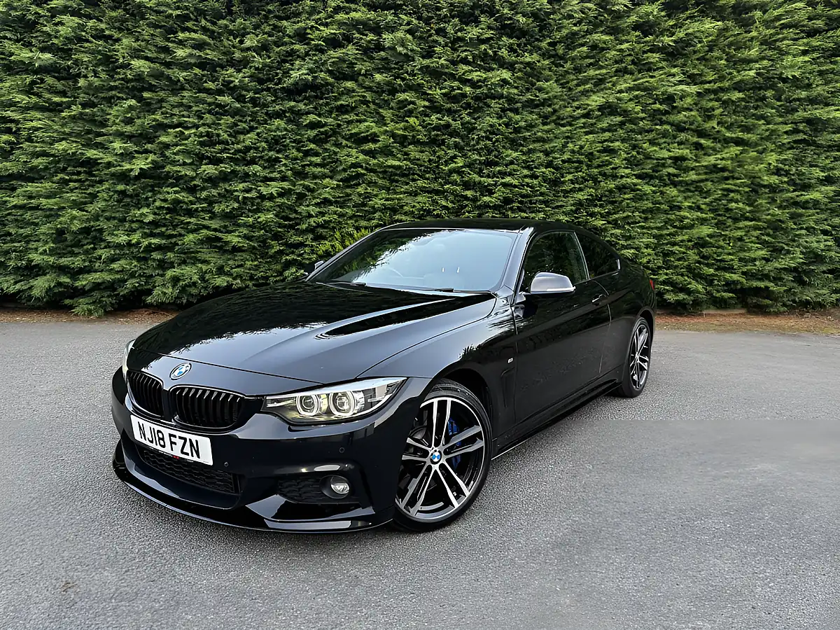 Used 2018 BMW 4 Series M Sport Black Sapphire - Front View
